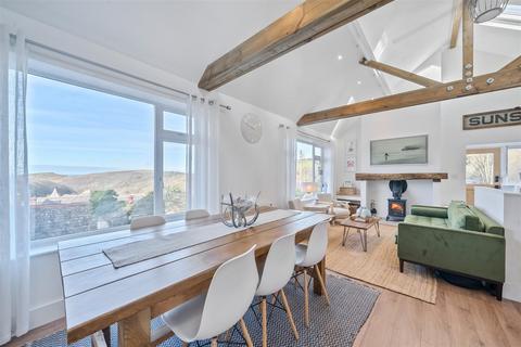 The White House Fore Street, Boscastle, PL35 0AX