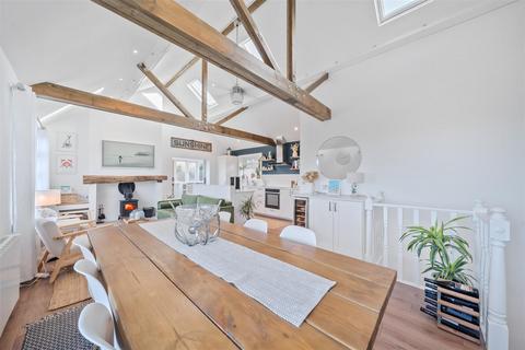 The White House Fore Street, Boscastle, PL35 0AX