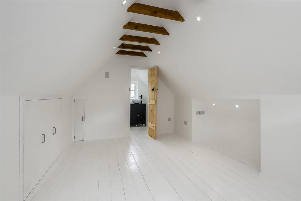 Annexe - First Floor