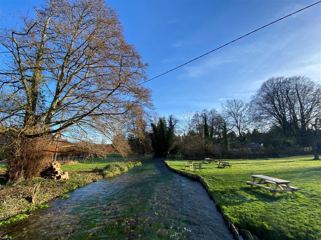 Nether Wallop Village Green