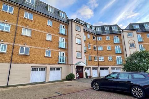 2 bedroom flat for sale, San Diego Way, Sovereign Harbour, Eastbourne BN23