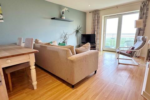 2 bedroom flat for sale, San Diego Way, Sovereign Harbour, Eastbourne BN23