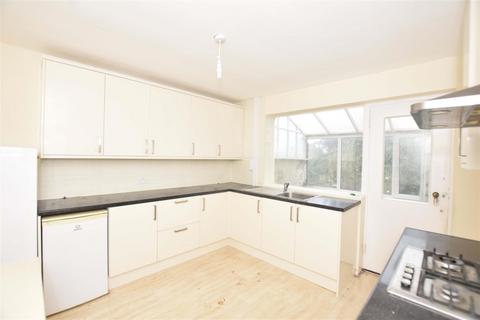 4 bedroom semi-detached house for sale - Kings Drive, Wembley