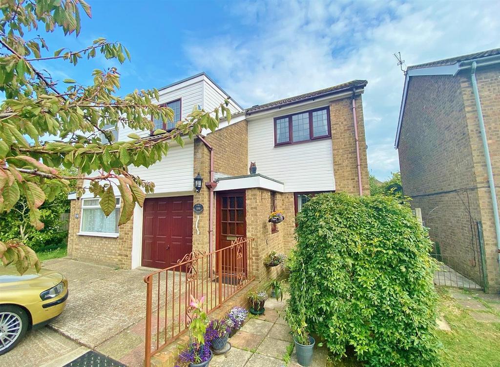 Bridgemere Road, Eastbourne BN22 3 bed semidetached house for sale £