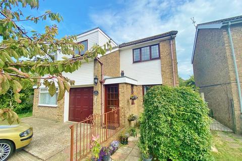 3 bedroom semi-detached house for sale, Bridgemere Road, Eastbourne BN22