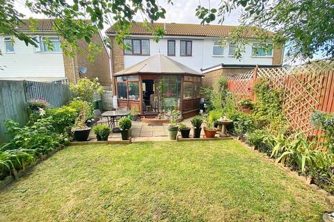 3 bedroom semi-detached house for sale, Bridgemere Road, Eastbourne BN22