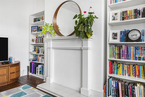 59 Green Dragon Lane, London, N21 2LB