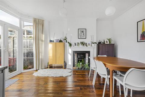 59 Green Dragon Lane, London, N21 2LB