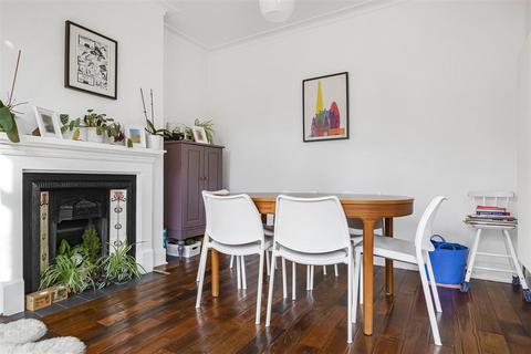 59 Green Dragon Lane, London, N21 2LB