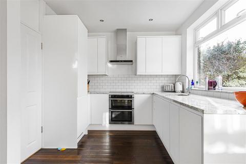 59 Green Dragon Lane, London, N21 2LB
