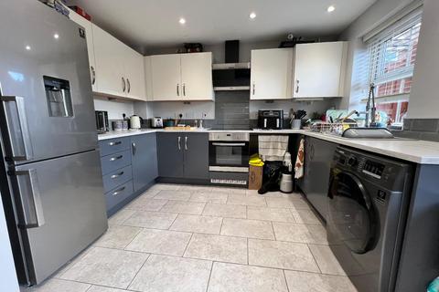 8 Goodwood Close, Burton Latimer, Kettering, NN15 5WP