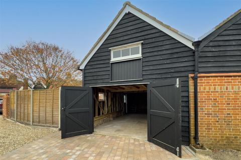 Property to rent, Garage, Off Pound Lane, Hadleigh, Ipswich Suffolk