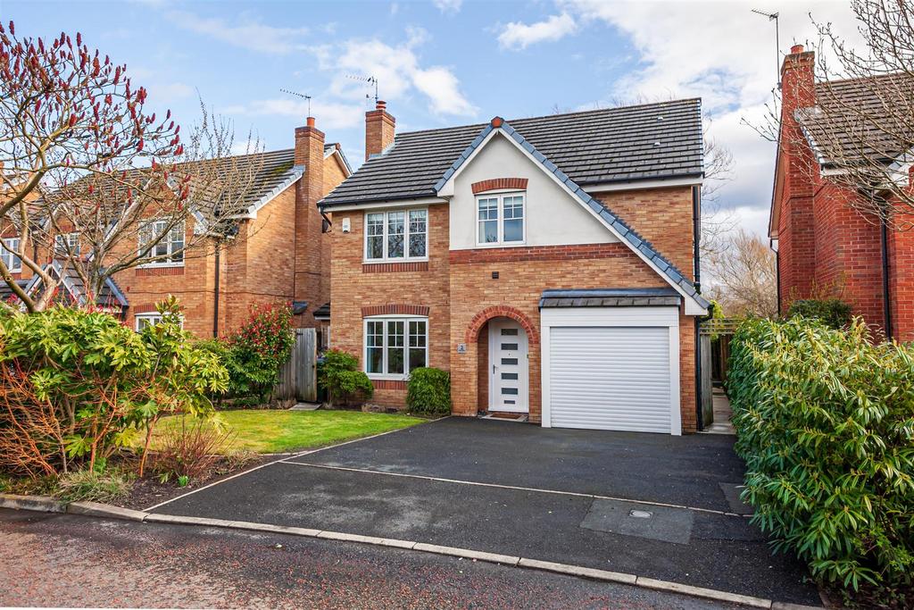 Woodlea, Altrincham 4 bed detached house for sale £700,000