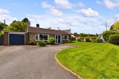 2 bedroom detached bungalow for sale, Station Road, Llanymynech