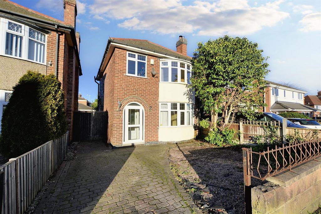 College Street, Long Eaton 3 bed detached house for sale £220,000