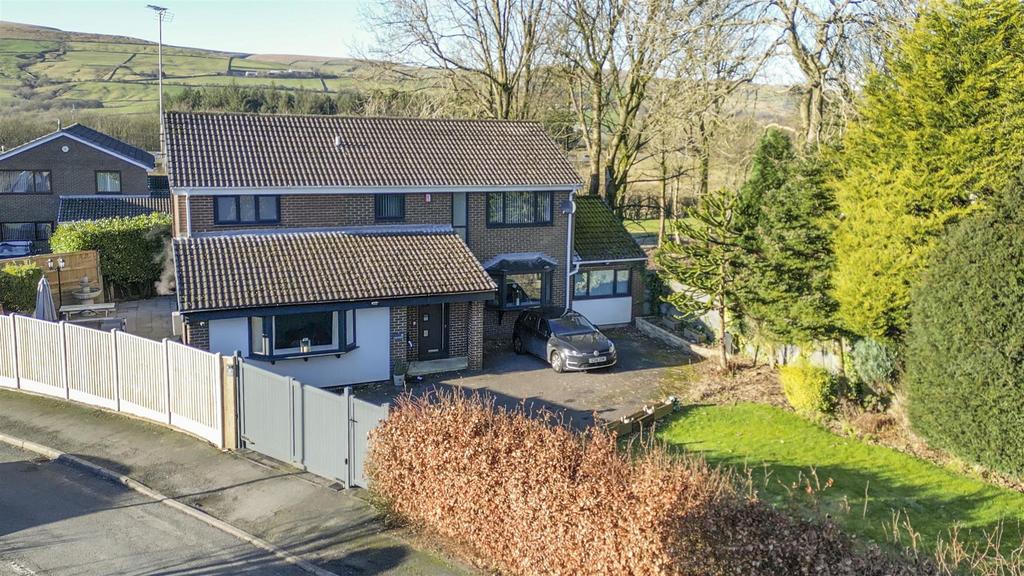 Alderwood Grove, Edenfield, Ramsbottom, Bury 4 bed detached house for