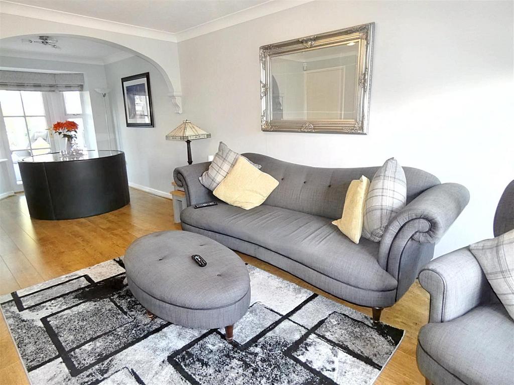 Barrack Close, Sutton Coldfield 3 bed detached house £425,000