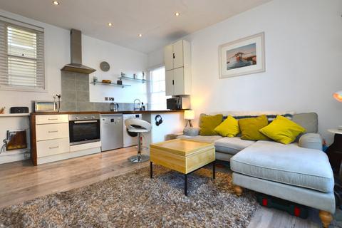 1 bedroom apartment for sale, Montpellier Court, Lansdown Road, Montpellier, Cheltenham, GL50