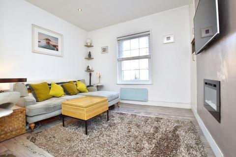 1 bedroom apartment for sale, Montpellier Court, Lansdown Road, Montpellier, Cheltenham, GL50