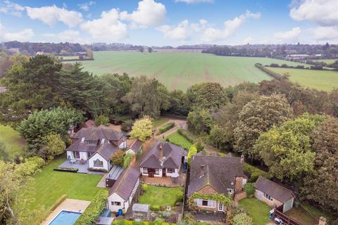 4 bedroom detached house for sale, Burchetts Green Lane, Burchetts Green, Maidenhead