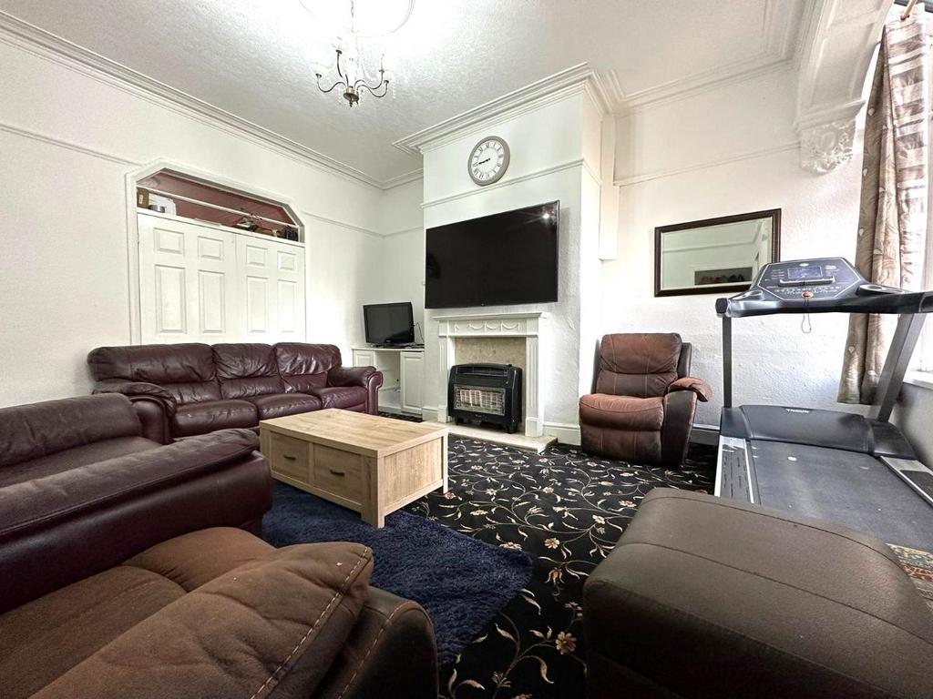 Revidge Road, Blackburn. Lancs. BB2 6EE 4 bed terraced house for sale