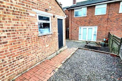 3 bedroom semi-detached house for sale, Frindsbury Hill, Rochester