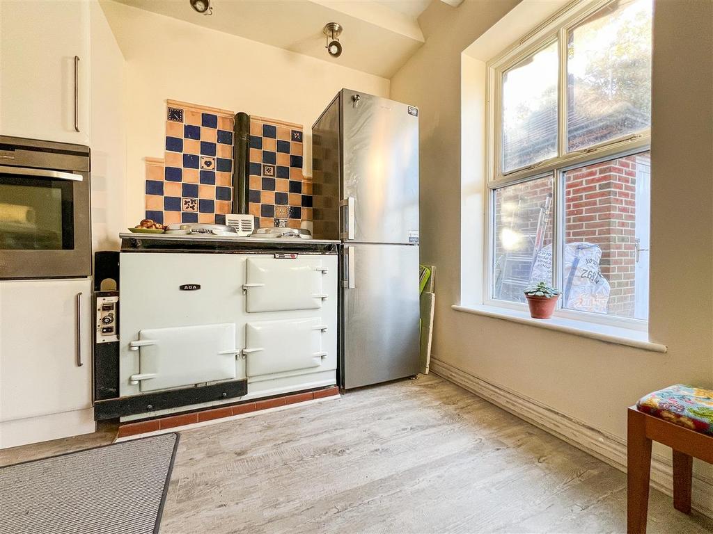 Image00012.jpeg