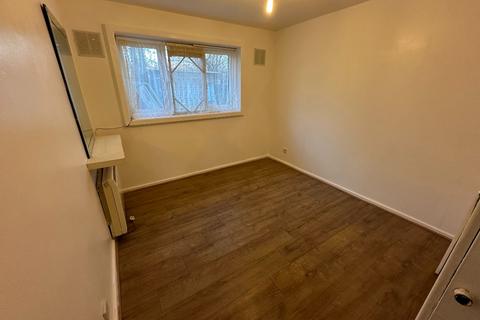 1 bedroom apartment for sale, Nicholas Close, Greenford