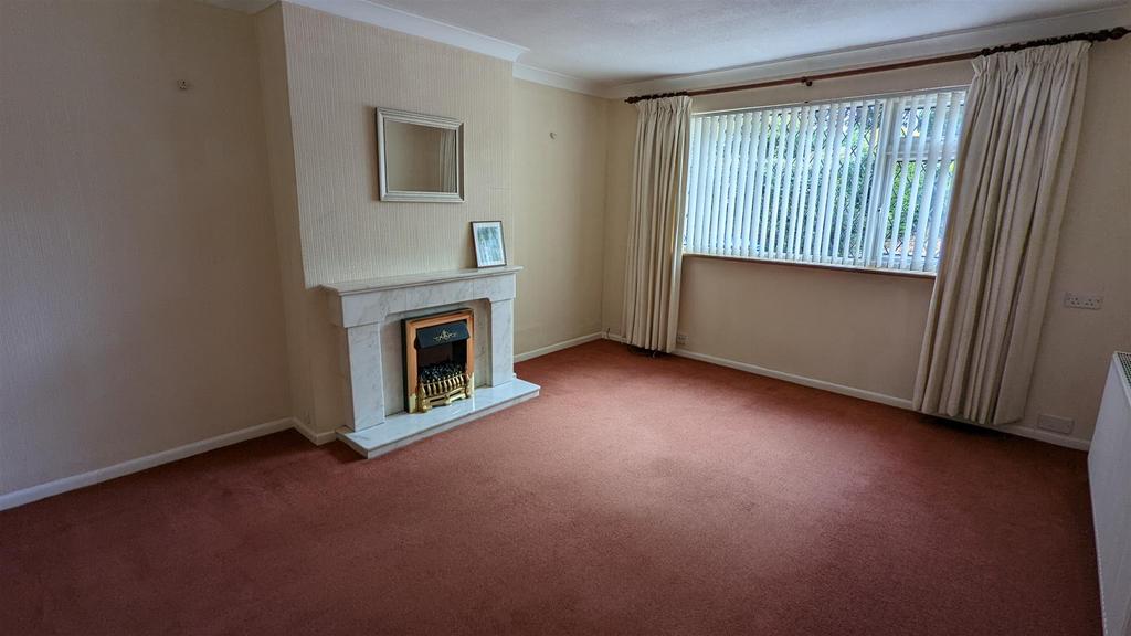 Blackbrook Road, Lodge Moor, Sheffield 4 bed semidetached house £