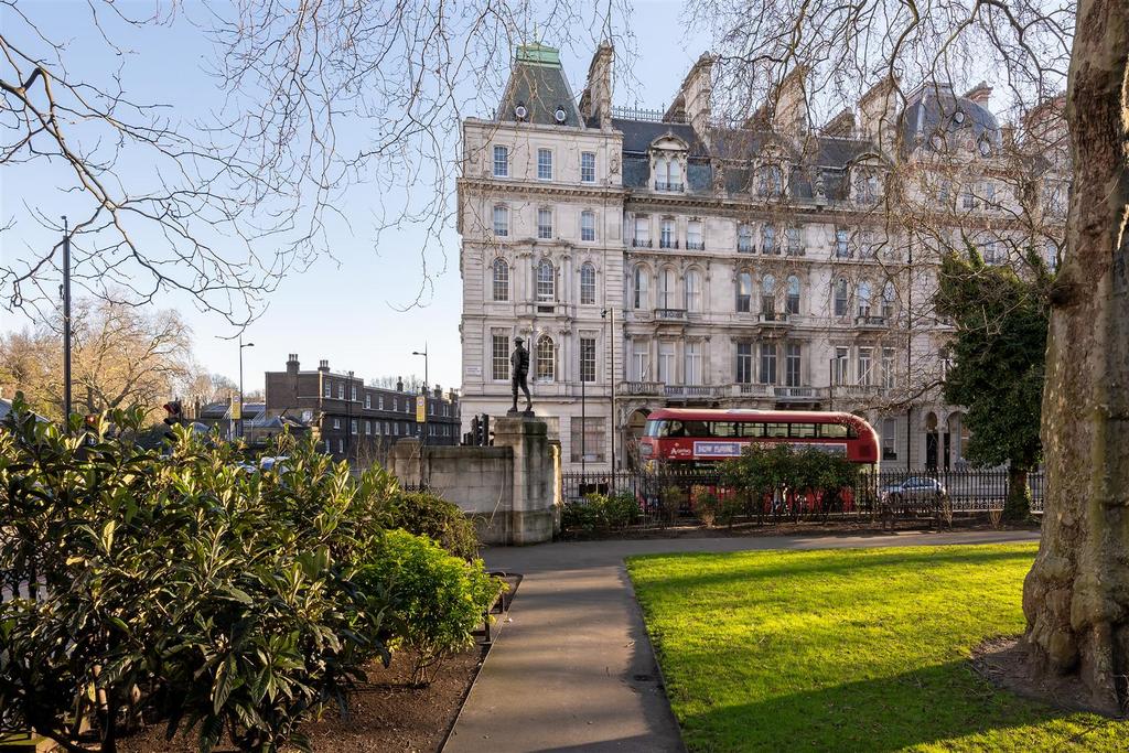 6, 1a Grosvenor Gardens Hi-4.jpg
