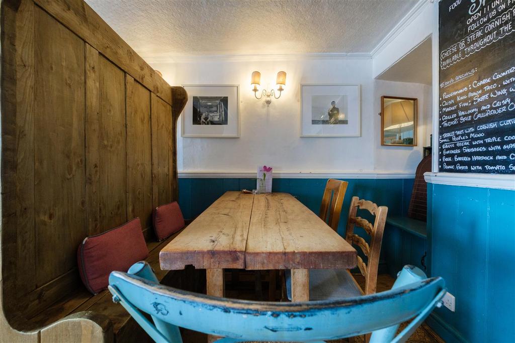 Parry Devonport Pub-9.jpg