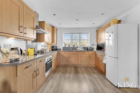 40 Avon Way, Bidford On Avon, Alcester, B50 4GP