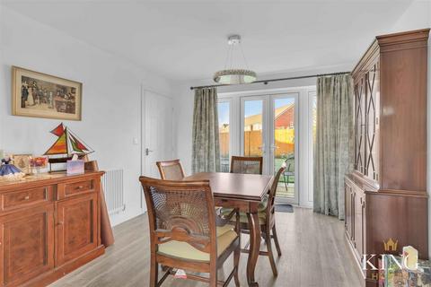 40 Avon Way, Bidford On Avon, Alcester, B50 4GP