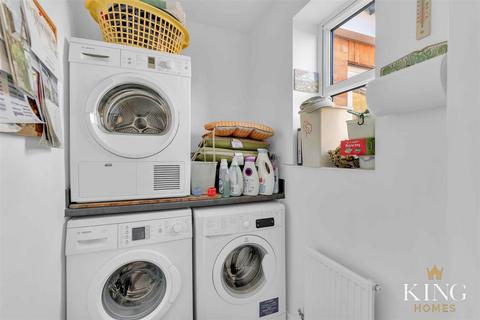 40 Avon Way, Bidford On Avon, Alcester, B50 4GP