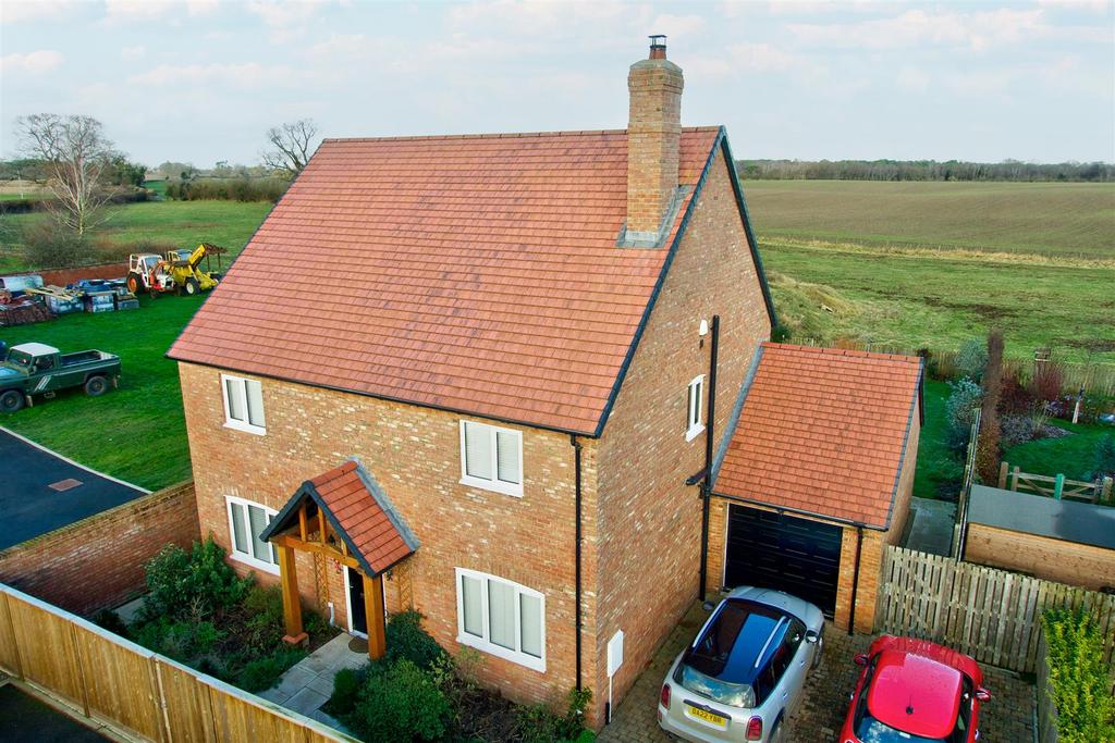 Foxglove Close, Lyneal, Nr Ellesmere. 4 bed house for sale £449,995