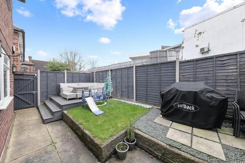 21 Welbeck Close, Epsom, KT17 2BJ