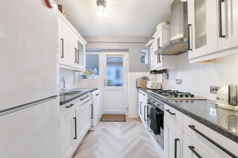 21 Welbeck Close, Epsom, KT17 2BJ