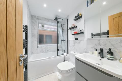 21 Welbeck Close, Epsom, KT17 2BJ