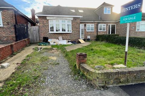 3 bedroom chalet for sale, Cerne Road, Gravesend, DA12