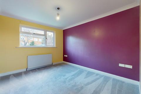 14 Cerne Road, Gravesend, DA12 4BW