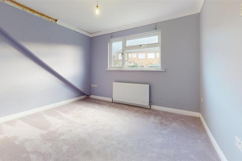 14 Cerne Road, Gravesend, DA12 4BW