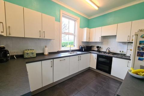 10 Springfield Road, Wallington, SM6 0BB