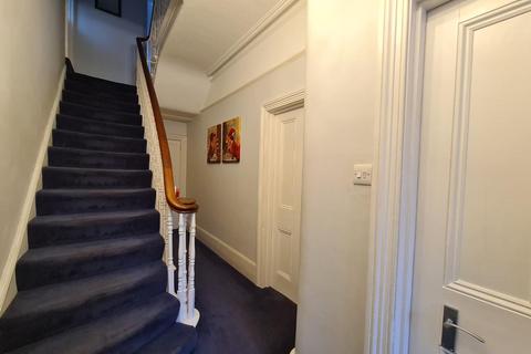 10 Springfield Road, Wallington, SM6 0BB