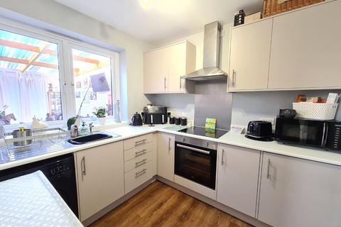3 bedroom end of terrace house for sale, Tewkesbury Road, Carshalton