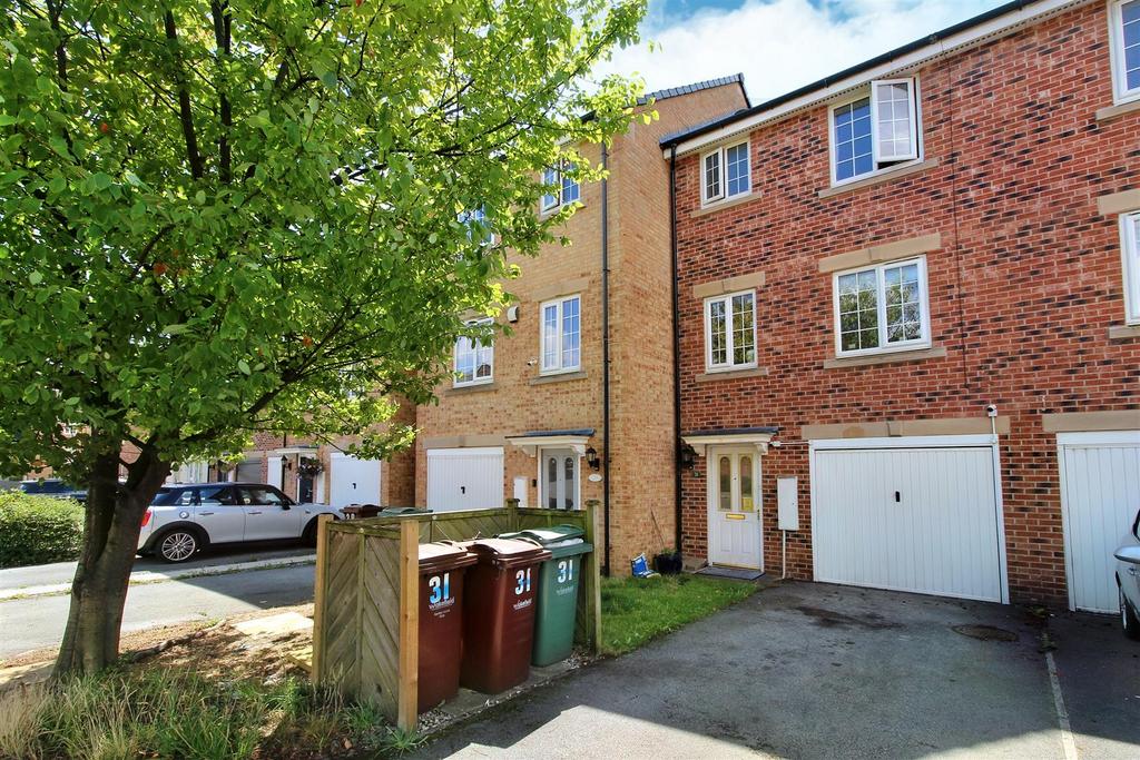 Silverwood Road, Woolley Grange, Barnsley S75 5RU 4 bed townhouse for