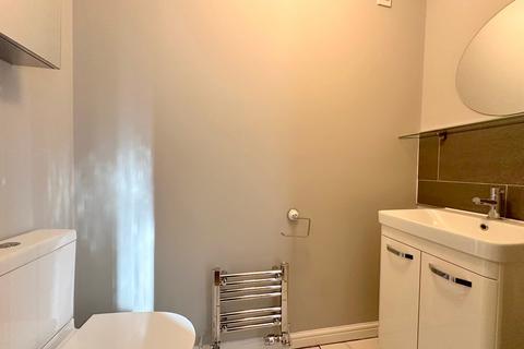 11 Cowdrie Way, Springfield, Chelmsford, CM2 6GL