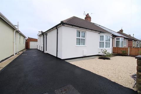2 bedroom bungalow for sale - The Byway, Darlington