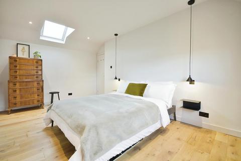 108 Cross Lane, Sheffield, S10 1WL