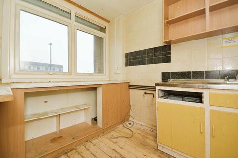 18 Batemoor Drive, Sheffield, S8 8EB