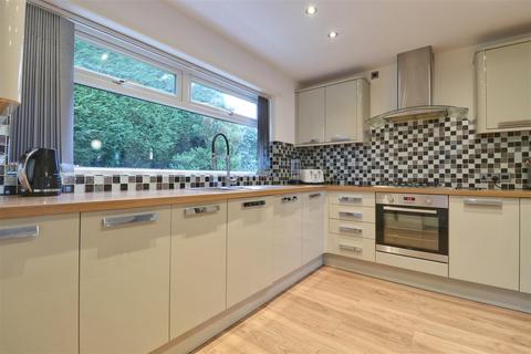 3 bedroom detached house for sale, Summerfield Grove, Baildon BD17